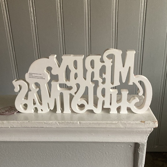 NWT-Beautiful Glittered- Gleaming Red & Green- Merry Christmas Wooden Decor Sign - Picture 12 of 17